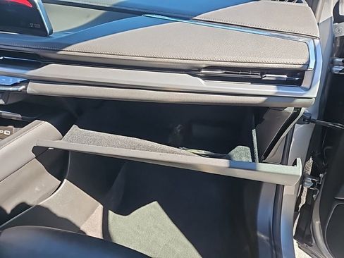 Used 2025 Cadillac XT4 Premium Luxury image 35