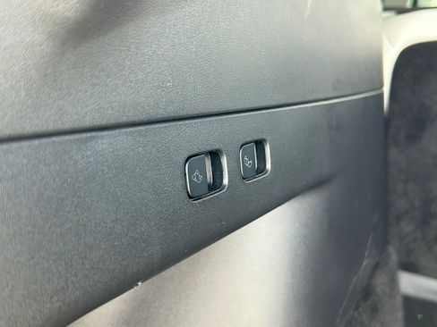 Used 2022 Tesla Model Y Performance image 54