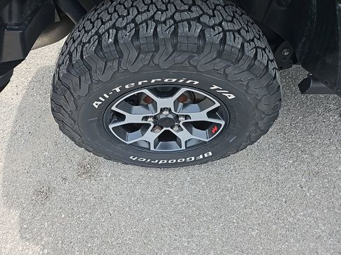 Used 2022 Jeep Wrangler Unlimited Rubicon w/ LED Lighting Group image 11