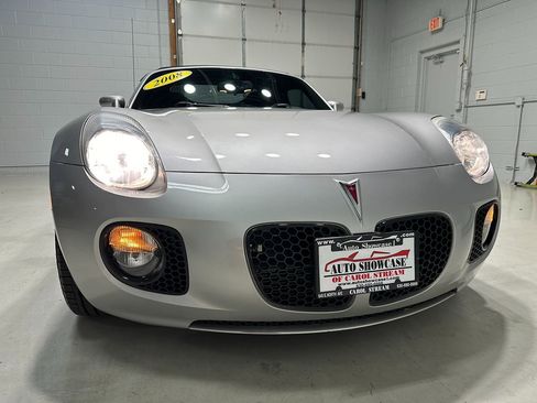 Used 2008 Pontiac Solstice GXP w/ Premium Package image 3