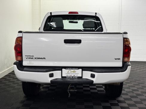 Used 2015 Toyota Tacoma 4x4 Access Cab V6 image 6