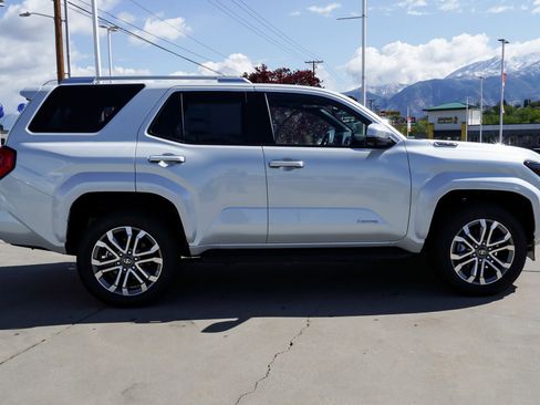 New 2026 Toyota 4Runner Limited AWD/4WD image 9