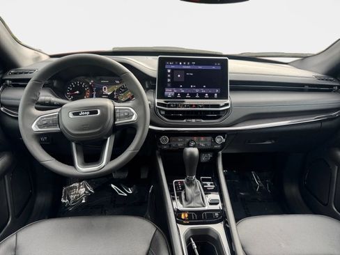 Used 2026 Jeep Compass Limited image 12