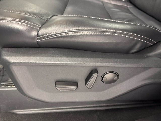 Used 2025 Ford Expedition Platinum AWD/4WD image 13