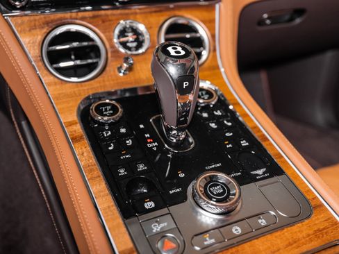 Used 2026 Bentley Continental GT AWD/4WD image 36