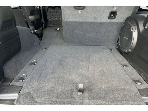 Used 2020 Jeep Wrangler Unlimited Rubicon w/ Safety Group image 17