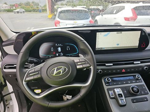 Used 2024 Hyundai Palisade SEL FWD image 18
