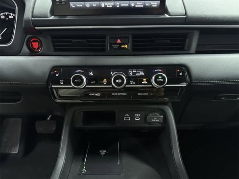 Used 2025 Honda Pilot EX-L image 22