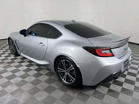 Used 2023 Toyota GR86 Premium image 10