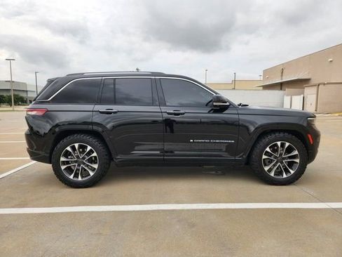 Used 2022 Jeep Grand Cherokee Overland w/ Advanced Protech Group III AWD/4WD image 4