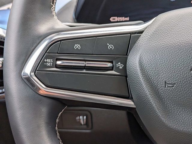 Used 2024 Chevrolet Equinox EV LT FWD image 30