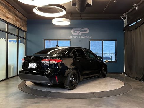 Used 2025 Toyota Corolla LE FWD image 3