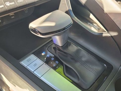 Used 2024 Hyundai Elantra SEL FWD image 20