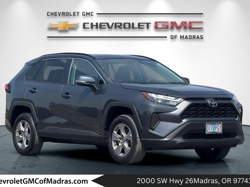 Used 2023 Toyota RAV4 XLE AWD/4WD image 1