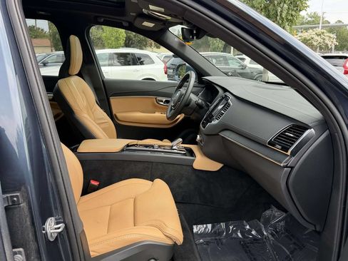 Used 2023 Volvo XC90 B6 Ultimate w/ Protection Package Premier AWD/4WD image 12