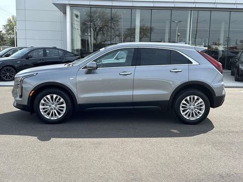 Certified 2024 Cadillac XT4 Luxury w/ Cold Weather Package AWD/4WD image 10