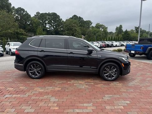 Used 2023 Volkswagen Tiguan SE FWD image 37