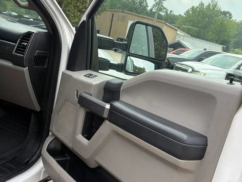 Used 2018 Ford F250 XLT w/ XLT Value Package AWD/4WD image 26