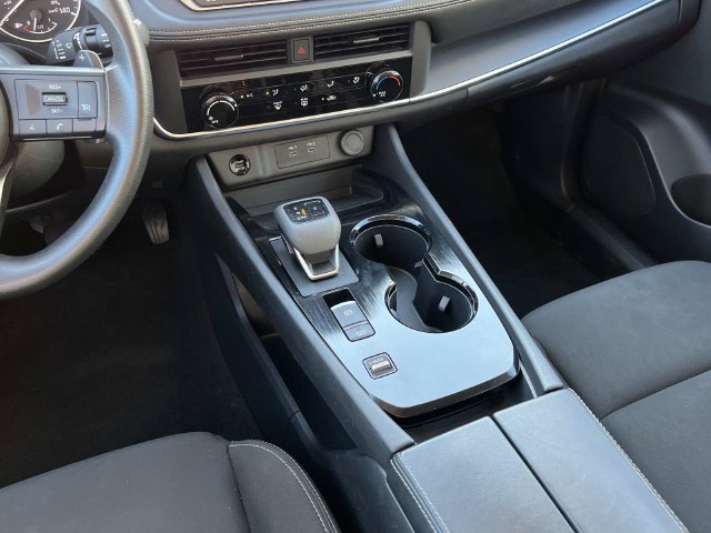 Used 2024 Nissan Rogue S FWD image 14
