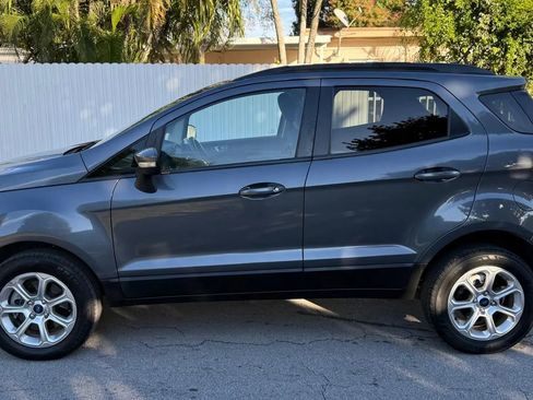 Used 2021 Ford EcoSport SE w/ SE Convenience Package image 3