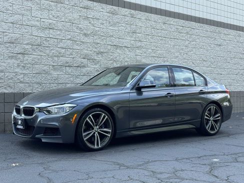 Used 2017 BMW 340i Sedan RWD image 11