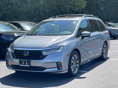 Certified 2023 Honda Odyssey EX-L image 3