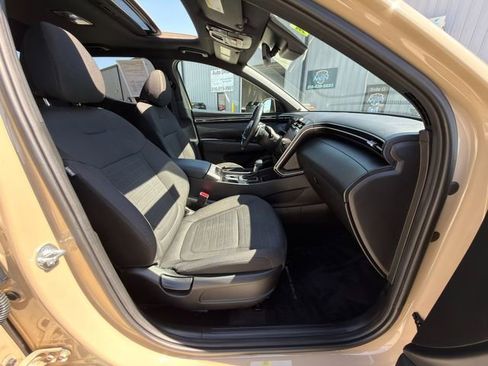 Used 2023 Hyundai Santa Cruz SEL Premium AWD/4WD image 9