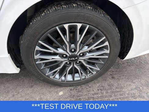 Used 2024 Kia Forte GT-Line image 10