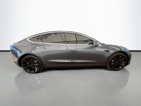 Used 2020 Tesla Model 3 Standard Range Plus image 2