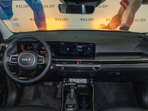 Used 2025 Kia Sorento EX image 3