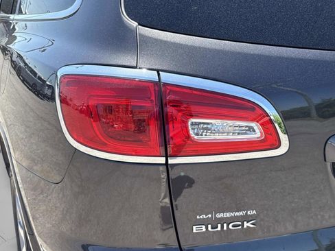 Used 2017 Buick Enclave Leather image 10
