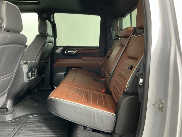 Used 2024 GMC Sierra 3500 Denali Ultimate AWD/4WD image 30