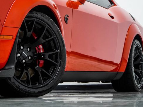 Used 2023 Dodge Challenger SRT Hellcat RWD image 3