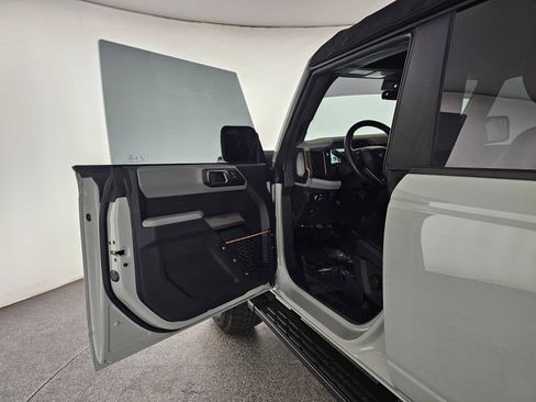 Used 2021 Ford Bronco Badlands w/ Sasquatch Package image 19