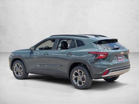 New 2026 Chevrolet Trax LT w/ LT Convenience Package FWD image 7