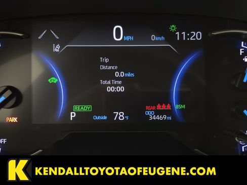 Used 2025 Toyota RAV4 XLE AWD/4WD image 16