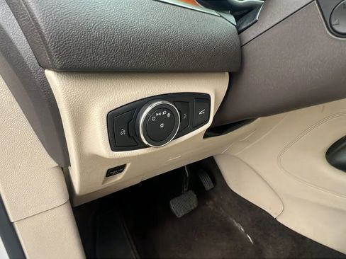 Used 2017 Lincoln MKC Select w/ Select Plus Package image 25