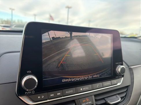 Used 2024 Nissan Altima 2.5 SV image 27