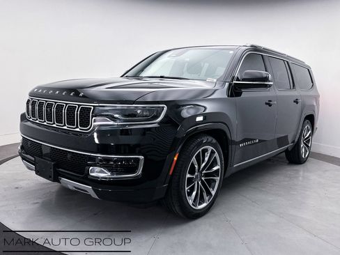 Used 2023 Jeep Wagoneer L Series III w/ Premium Group I AWD/4WD image 15