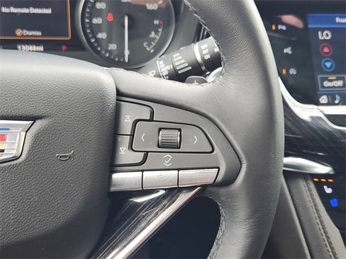Used 2023 Cadillac XT6 Premium Luxury w/ Technology Package image 30