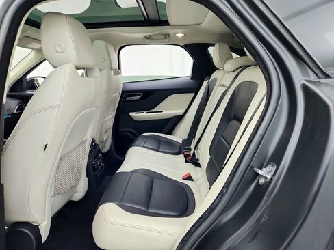 Used 2018 Jaguar F-PACE S image 26
