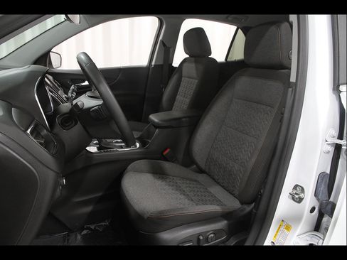 Certified 2024 Chevrolet Equinox LT FWD image 5