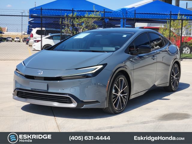 Used 2024 Toyota Prius Limited w/ Limited Premium Package FWD image 3