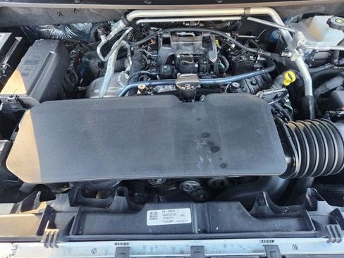 Used 2024 Chevrolet Colorado ZR2 w/ ZR2 Convenience Package III image 33