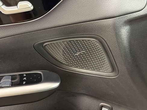 Used 2025 Mercedes-Benz C 300 4MATIC Sedan image 27