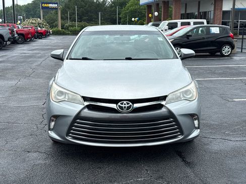 Used 2017 Toyota Camry LE FWD image 3