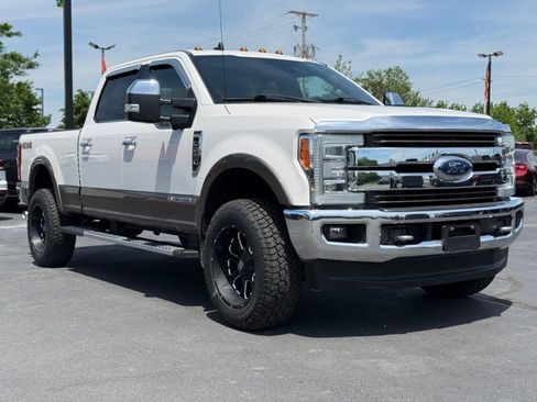Used 2019 Ford F250 King Ranch w/ King Ranch Ultimate Package AWD/4WD image 2