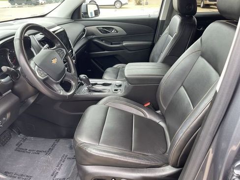 Used 2020 Chevrolet Traverse LT w/ LT Premium Package AWD/4WD image 11