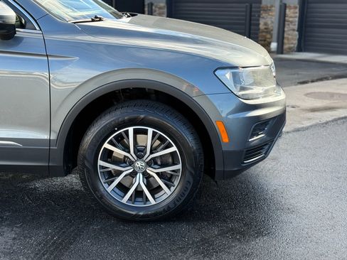 Used 2020 Volkswagen Tiguan SE image 5