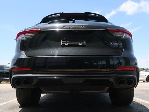 Used 2022 Maserati Levante Modena AWD/4WD image 10